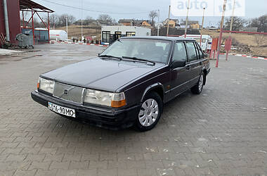 Седан Volvo 940 1993 в Черновцах
