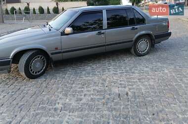 Седан Volvo 940 1993 в 