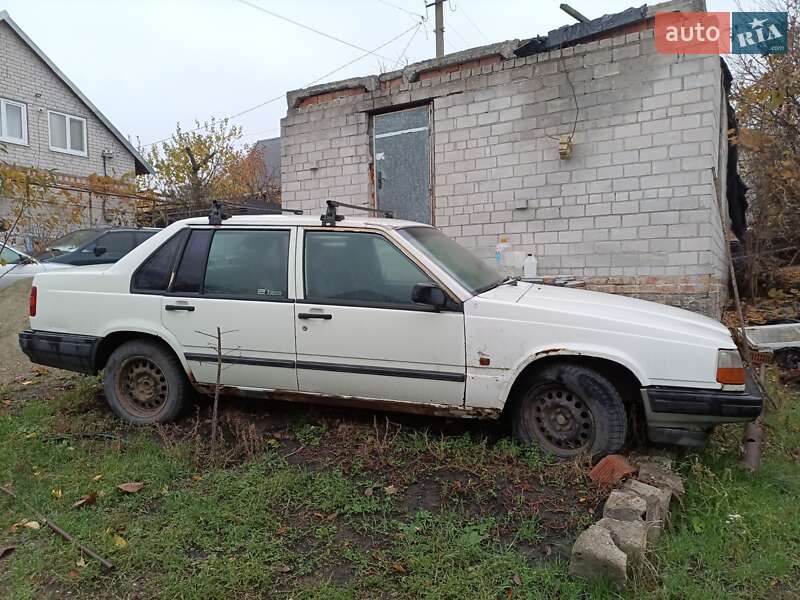Седан Volvo 940 1992 в Дніпрі