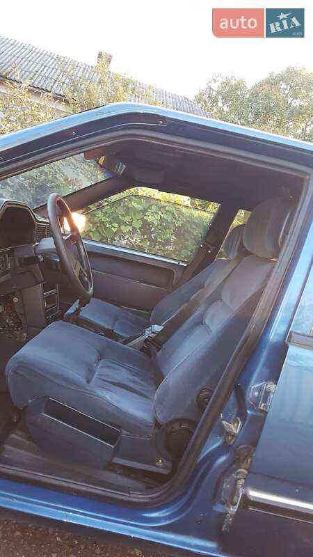 Седан Volvo 960 1991 в Бурштыне