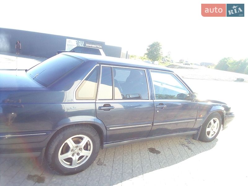 Седан Volvo 960 1995 в Жовтанцах