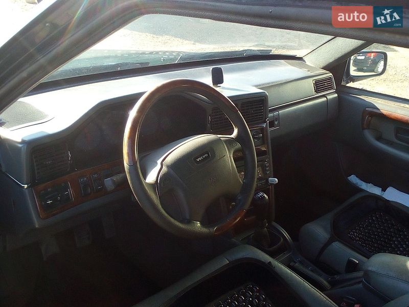 Седан Volvo 960 1995 в Жовтанцах