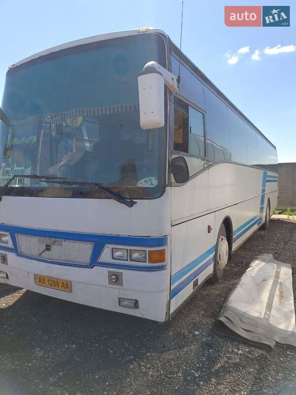 Туристический / Междугородний автобус Volvo B10R 1995 в Харькове