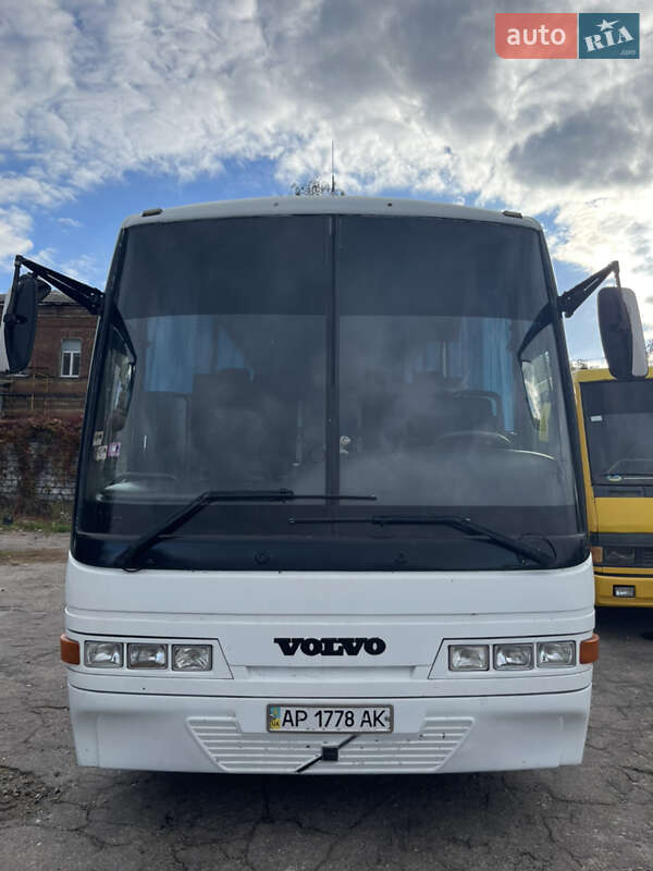 Туристичний / Міжміський автобус Volvo B12 1993 в Дніпрі