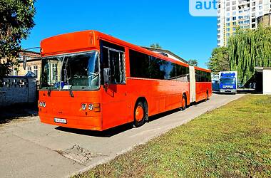 Приміський автобус Volvo B8R 1996 в Києві