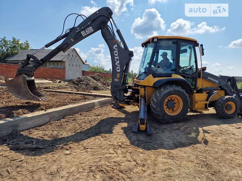 Экскаватор погрузчик Volvo BL 61B 2014 в Харькове