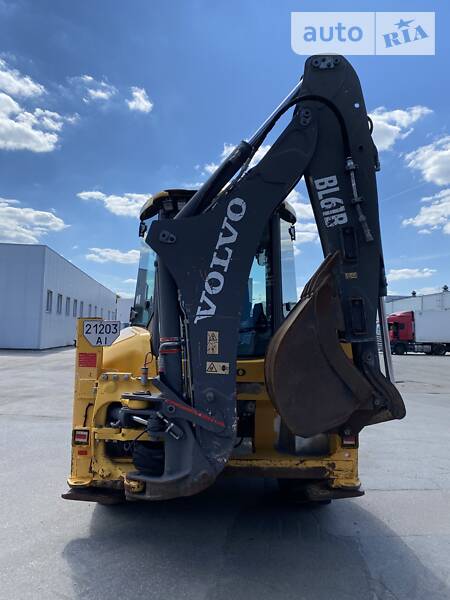 Экскаватор погрузчик Volvo BL 71 2011 в Киеве