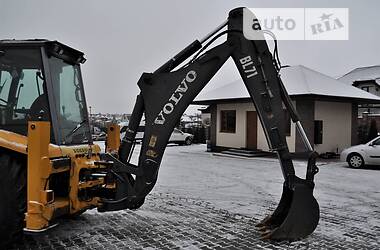 Екскаватор навантажувач Volvo BL 71 2006 в Рівному