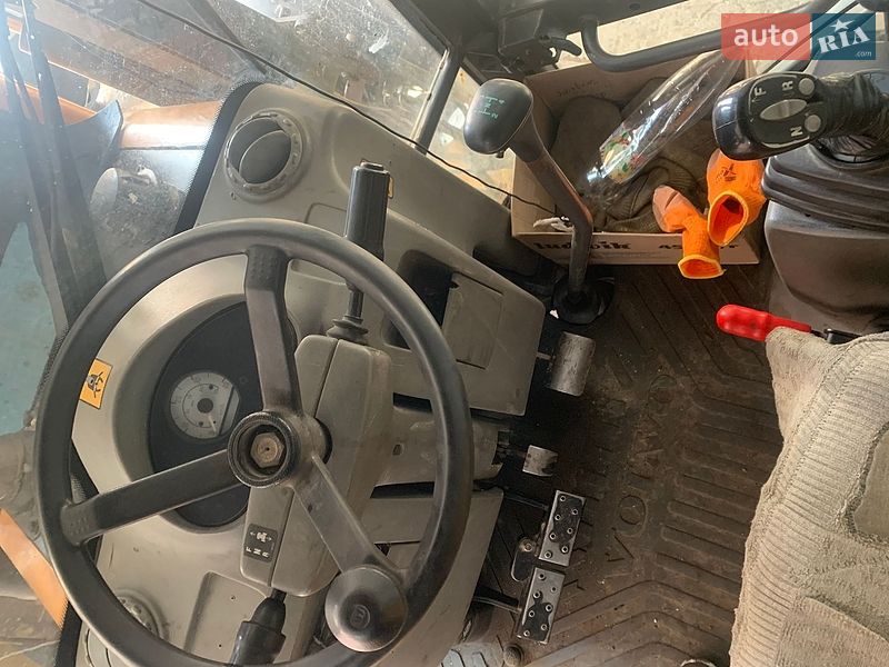 Экскаватор погрузчик Volvo BL 71 2004 в Ивано-Франковске