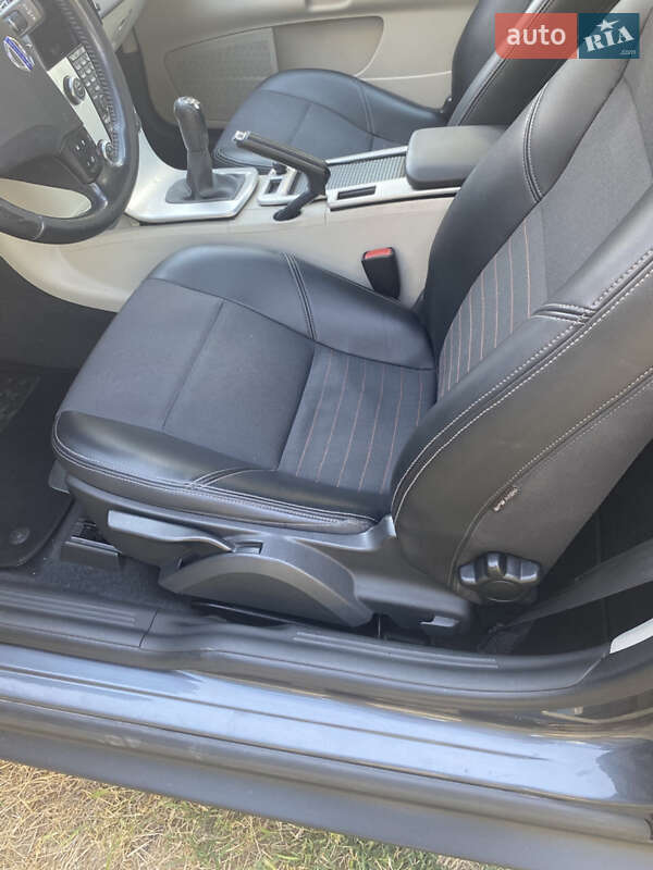 Хэтчбек Volvo C30 2011 в Запорожье