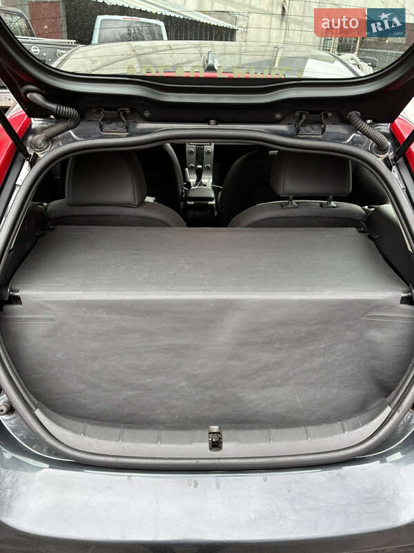 Хэтчбек Volvo C30 2009 в Киеве фото 12 Хэтчбек Volvo C30 2009 в Киеве