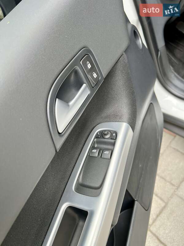 Хэтчбек Volvo C30 2011 в Тернополе