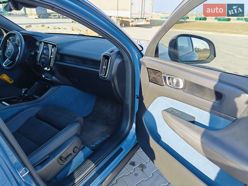 Позашляховик / Кросовер Volvo C40 Recharge 2022 в Одесі