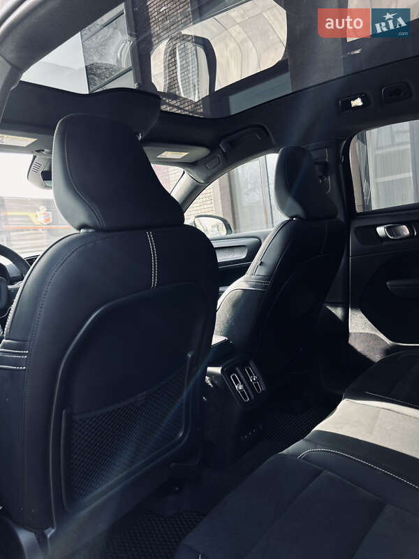 Внедорожник / Кроссовер Volvo C40 Recharge 2022 в Киеве