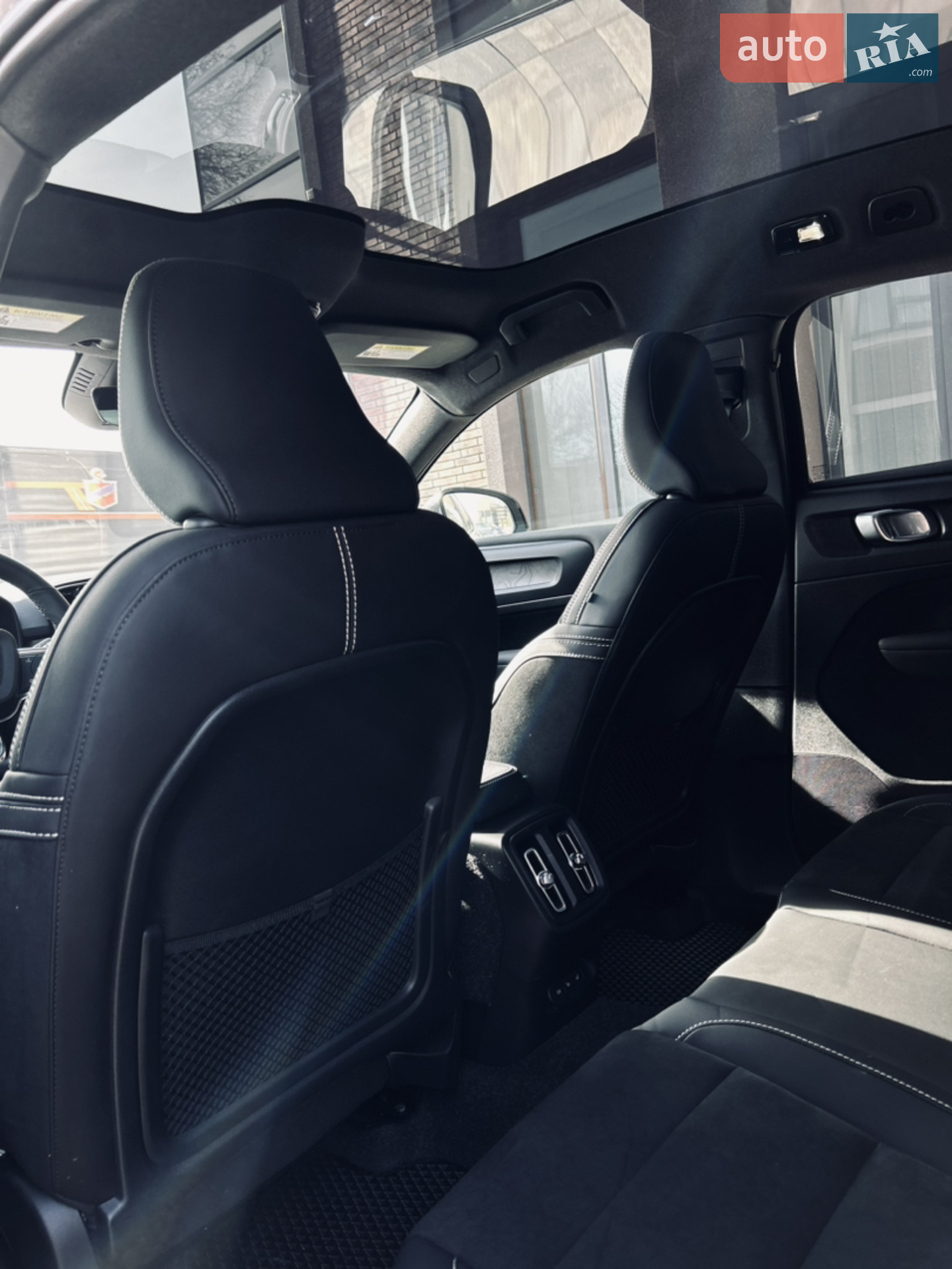 2022 Volvo C40 - мініатюра 11