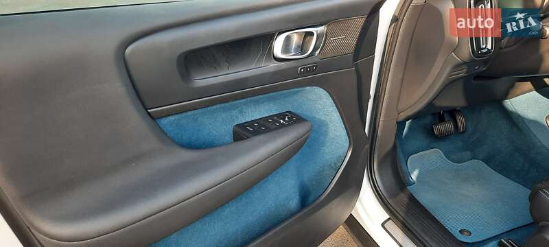 Внедорожник / Кроссовер Volvo C40 Recharge 2023 в Днепре