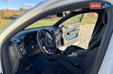 Внедорожник / Кроссовер Volvo C40 Recharge 2023 в 