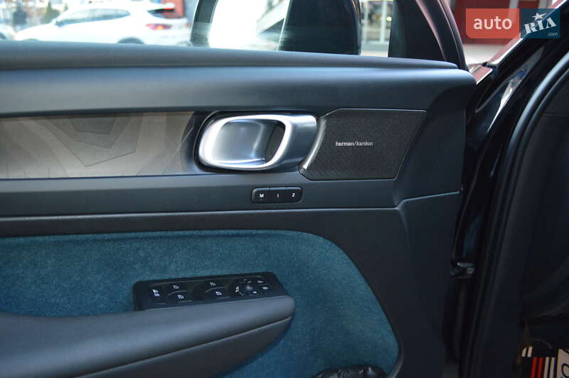 Внедорожник / Кроссовер Volvo C40 Recharge 2023 в Львове
