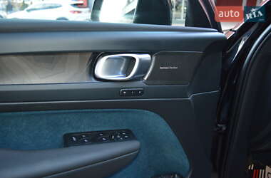 Внедорожник / Кроссовер Volvo C40 Recharge 2023 в 
