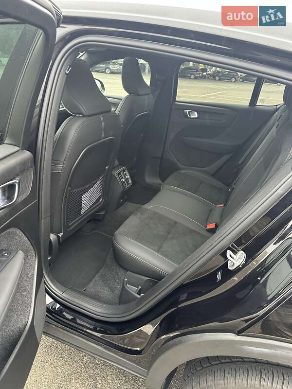 Внедорожник / Кроссовер Volvo C40 Recharge 2022 в Киеве