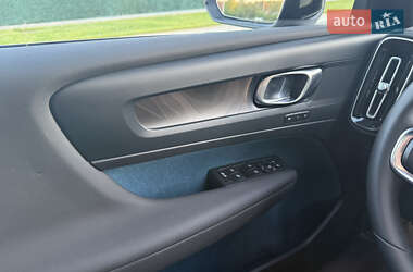Внедорожник / Кроссовер Volvo C40 Recharge 2023 в 