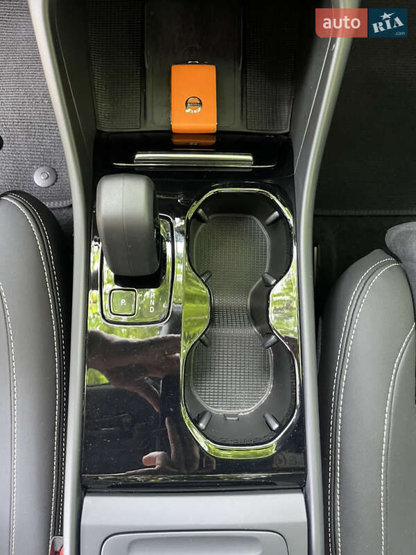 Внедорожник / Кроссовер Volvo C40 Recharge 2022 в Ровно