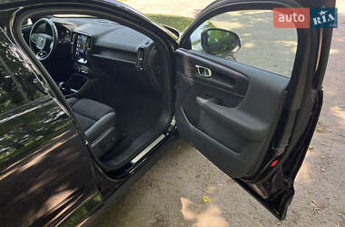 Позашляховик / Кросовер Volvo C40 Recharge 2022 в 