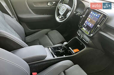Позашляховик / Кросовер Volvo C40 Recharge 2022 в 