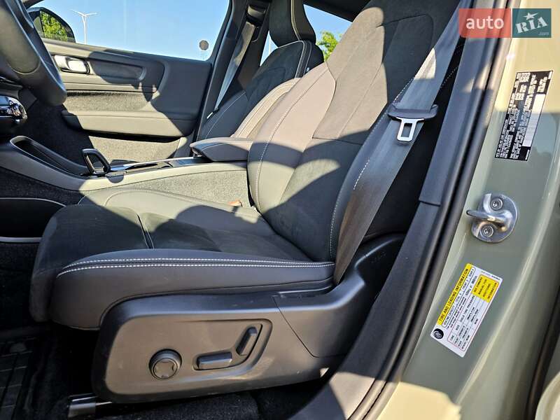 Внедорожник / Кроссовер Volvo C40 Recharge 2023 в Сваляве
