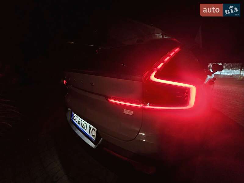 Внедорожник / Кроссовер Volvo C40 Recharge 2023 в Сваляве