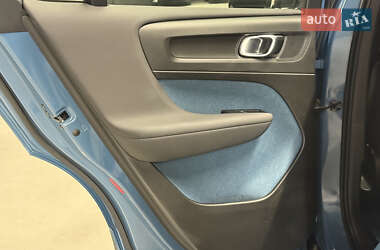 Внедорожник / Кроссовер Volvo C40 Recharge 2022 в 