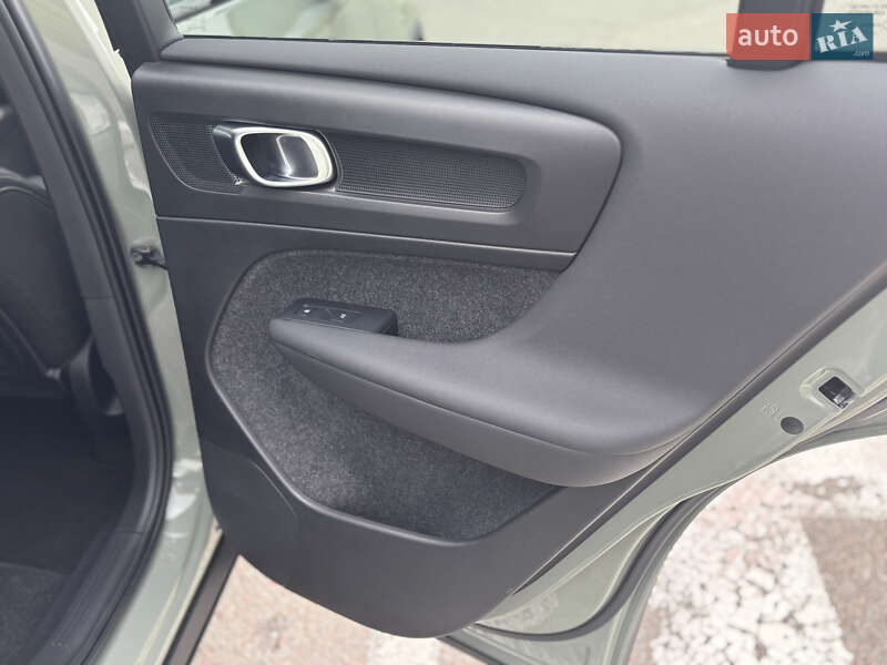 Внедорожник / Кроссовер Volvo C40 Recharge 2022 в Киеве