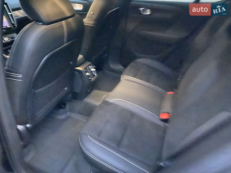 Внедорожник / Кроссовер Volvo C40 Recharge 2023 в Ивано-Франковске
