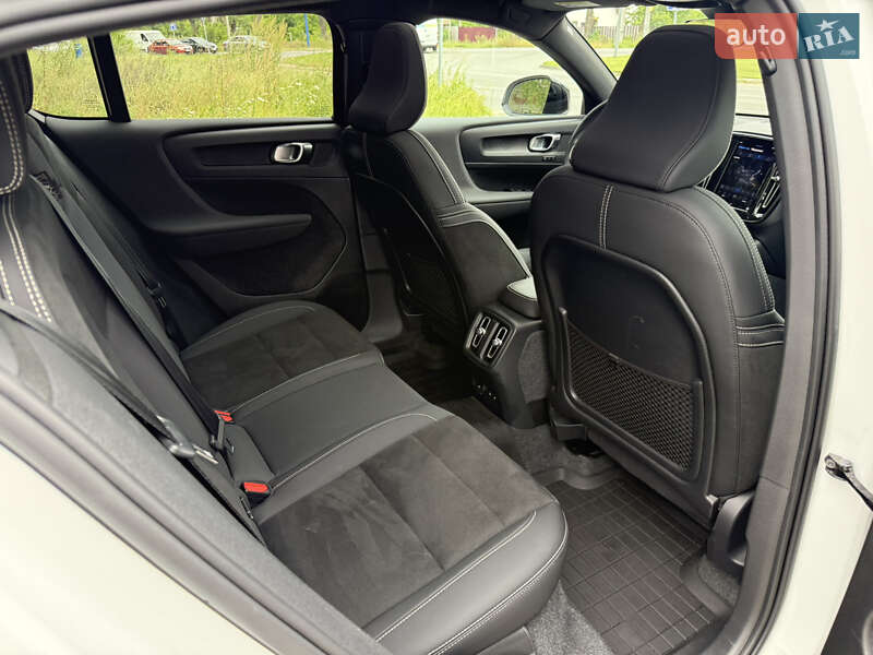 Внедорожник / Кроссовер Volvo C40 Recharge 2023 в Киеве