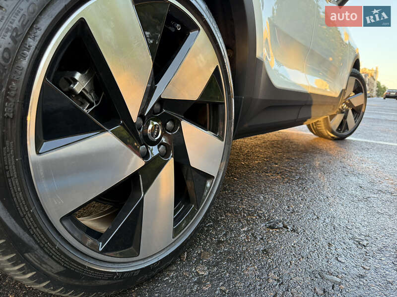 Внедорожник / Кроссовер Volvo C40 Recharge 2022 в Одессе