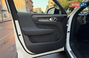 Внедорожник / Кроссовер Volvo C40 Recharge 2022 в 