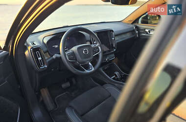 Внедорожник / Кроссовер Volvo C40 Recharge 2023 в 