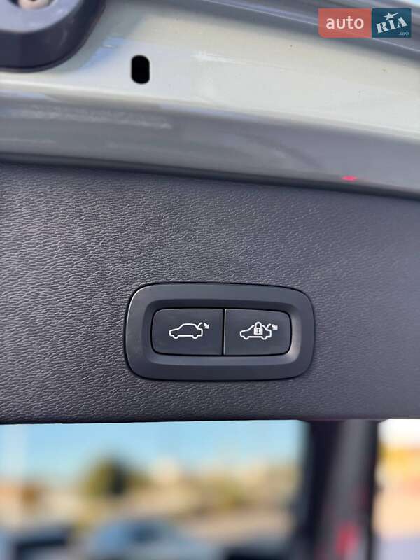 Позашляховик / Кросовер Volvo C40 Recharge 2023 в Полтаві