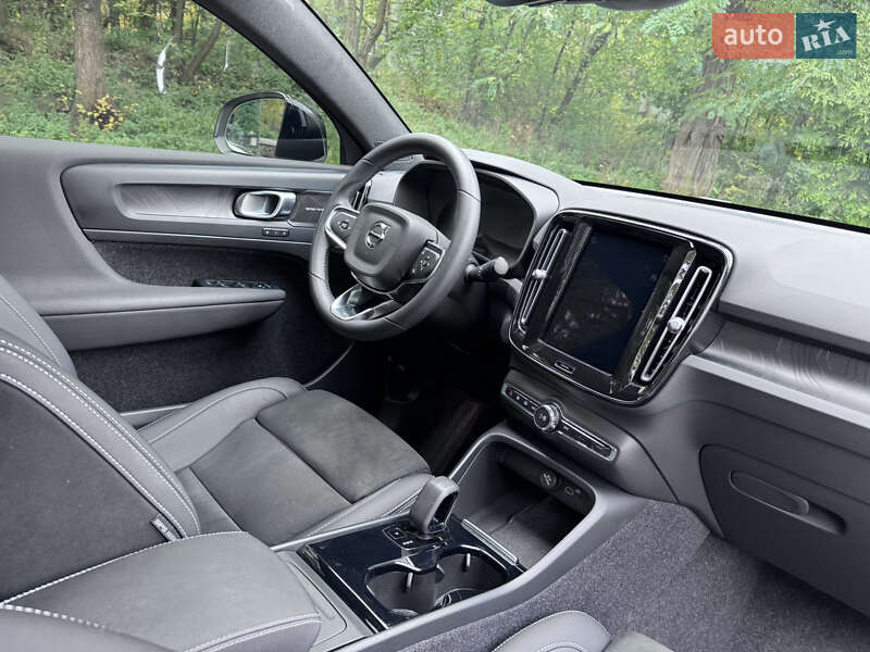 Позашляховик / Кросовер Volvo C40 Recharge 2022 в Києві фото 15 Позашляховик / Кросовер Volvo C40 Recharge 2022 в Києві
