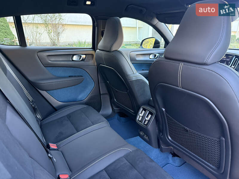 Внедорожник / Кроссовер Volvo C40 Recharge 2022 в Киеве