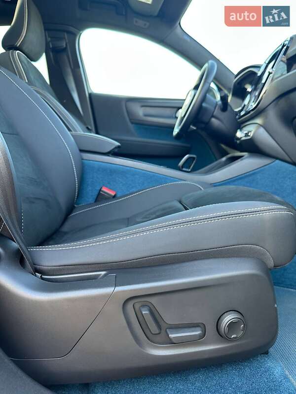 Внедорожник / Кроссовер Volvo C40 Recharge 2022 в Киеве