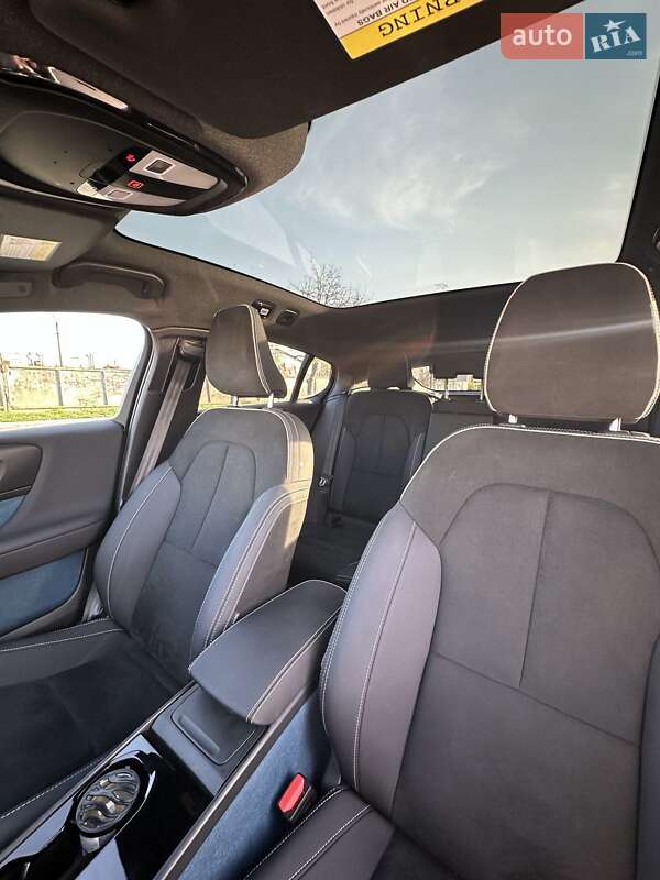 Внедорожник / Кроссовер Volvo C40 Recharge 2022 в Киеве