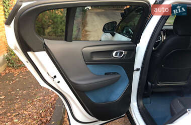 Позашляховик / Кросовер Volvo C40 Recharge 2022 в Львові