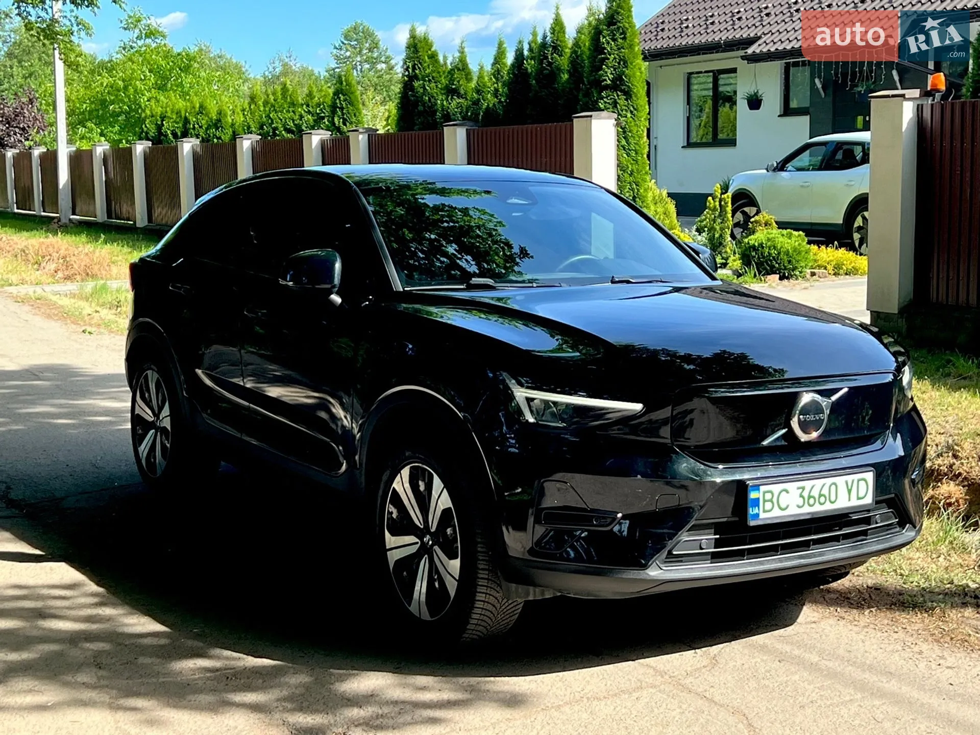 Volvo C40 Recharge 2023 VIN YV1XKEFV8P2061369 фото оголошення 4 з 19