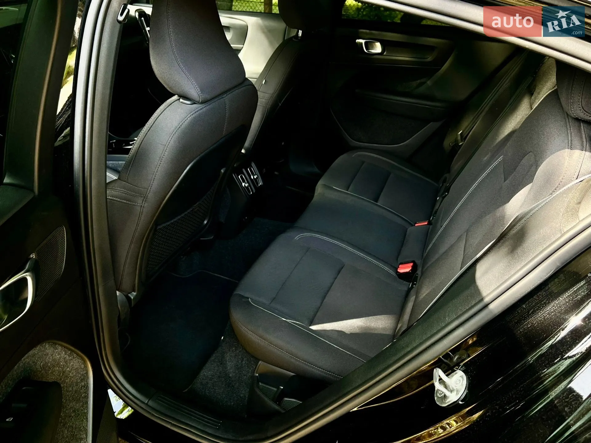 2023 Volvo C40 - мініатюра 14