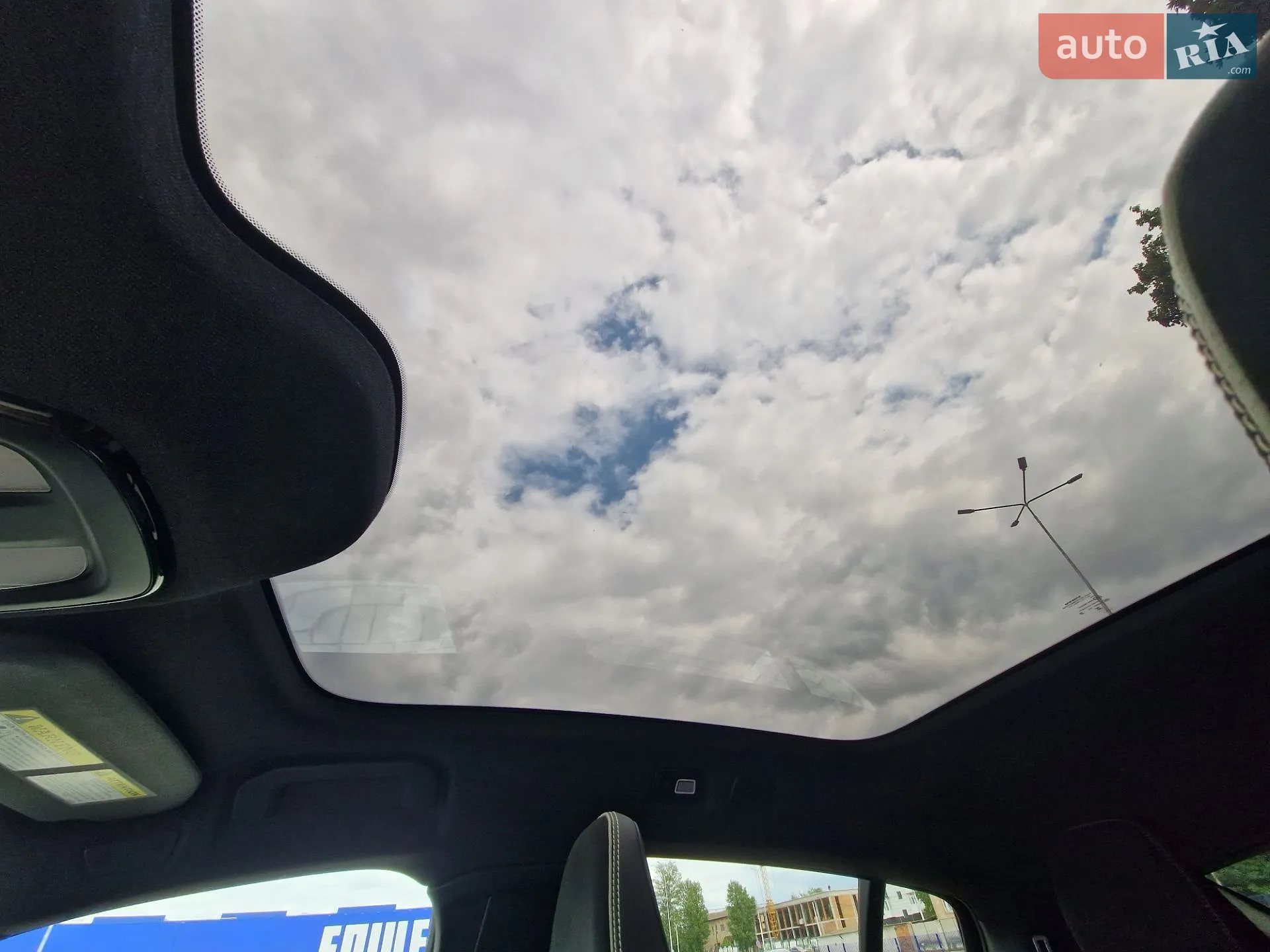 2021 Volvo C40 - мініатюра 31