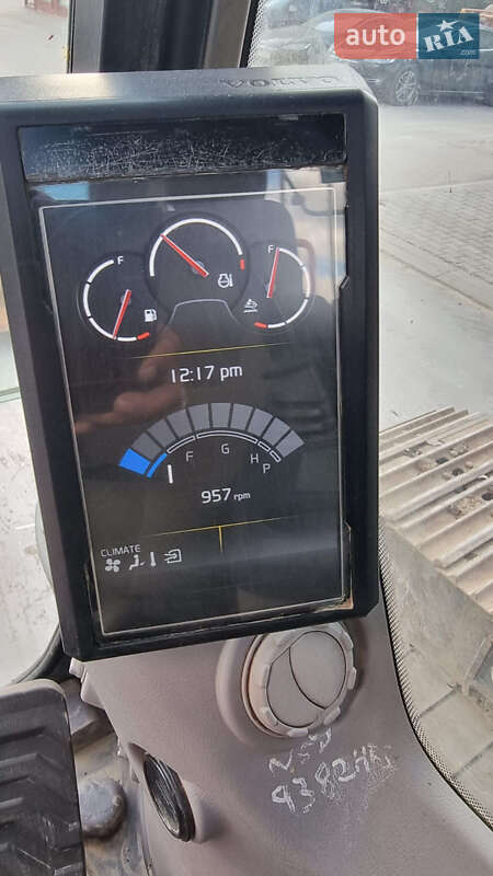 Гусеничный экскаватор Volvo EC 140EL 2017 в Одессе