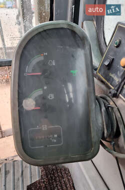 Гусеничный экскаватор Volvo EC 210 2005 в 