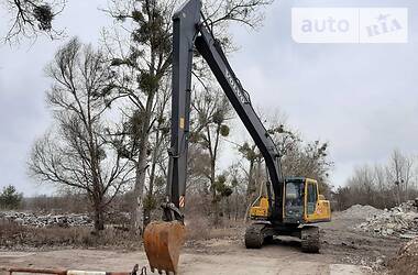 Гусеничний екскаватор Volvo EC 210B LC 2002 в Києві