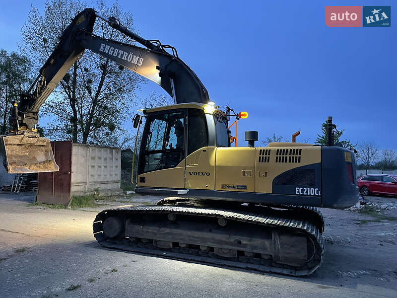 Гусеничный экскаватор Volvo EC 210CL 2011 в Калуше